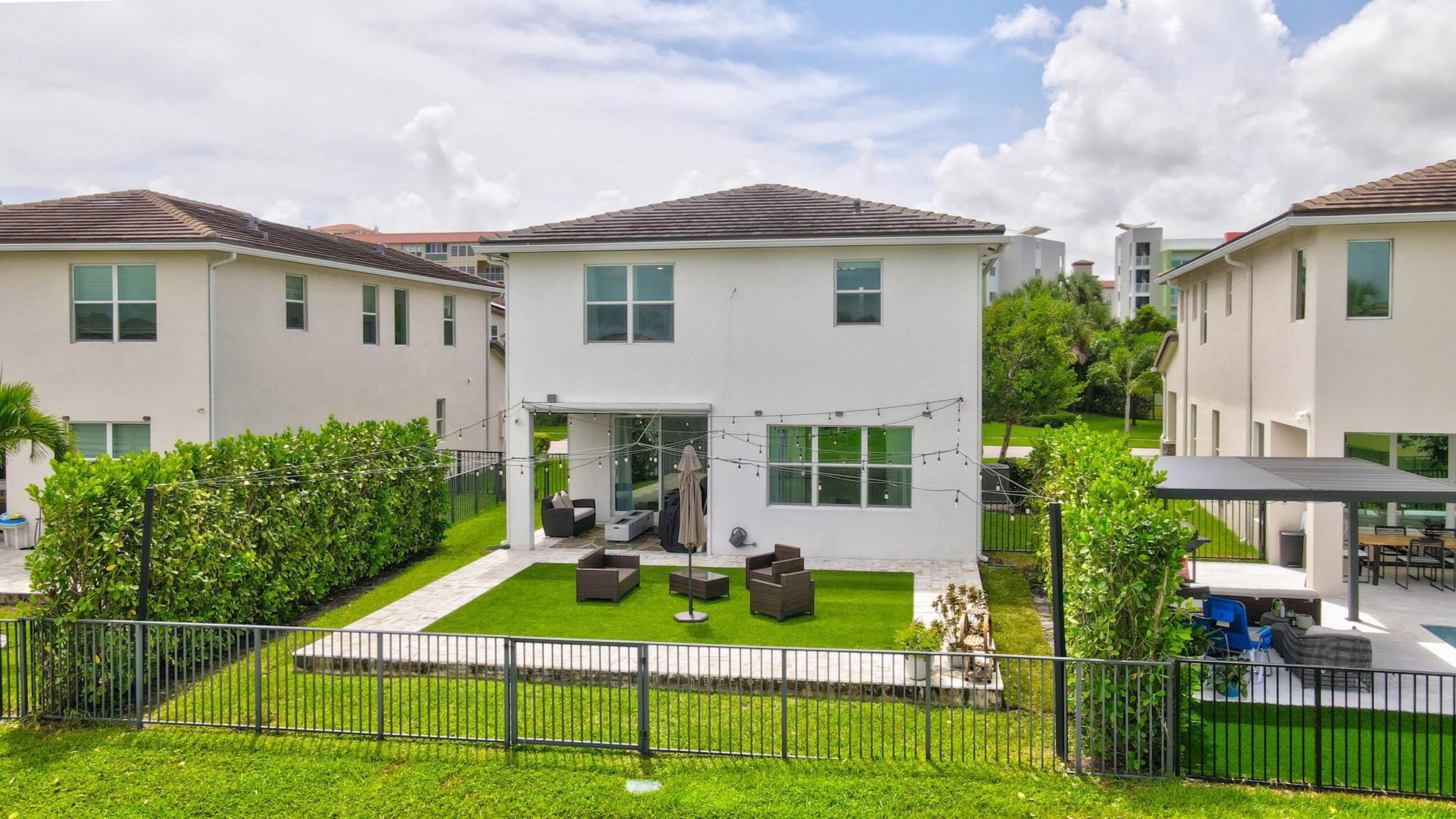 1161 Veleiros Boulevard