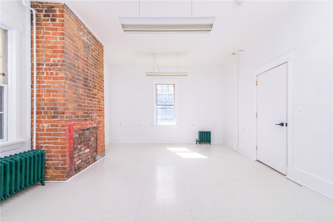206 Smith Street A
