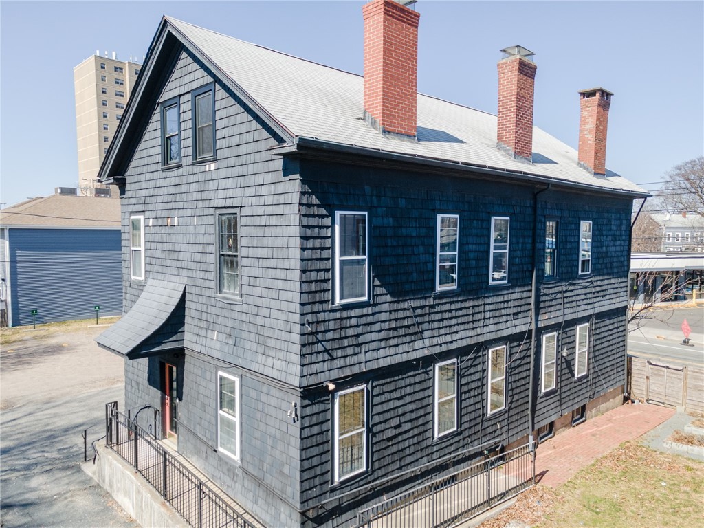 206 Smith Street A