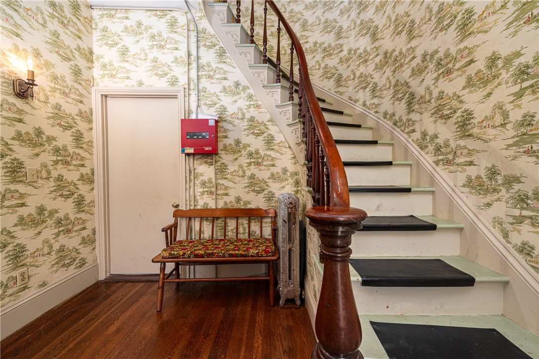 206 Smith Street A