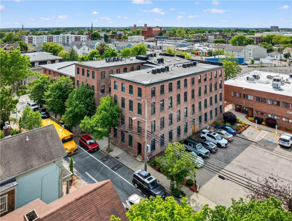 407 Pine Street 401