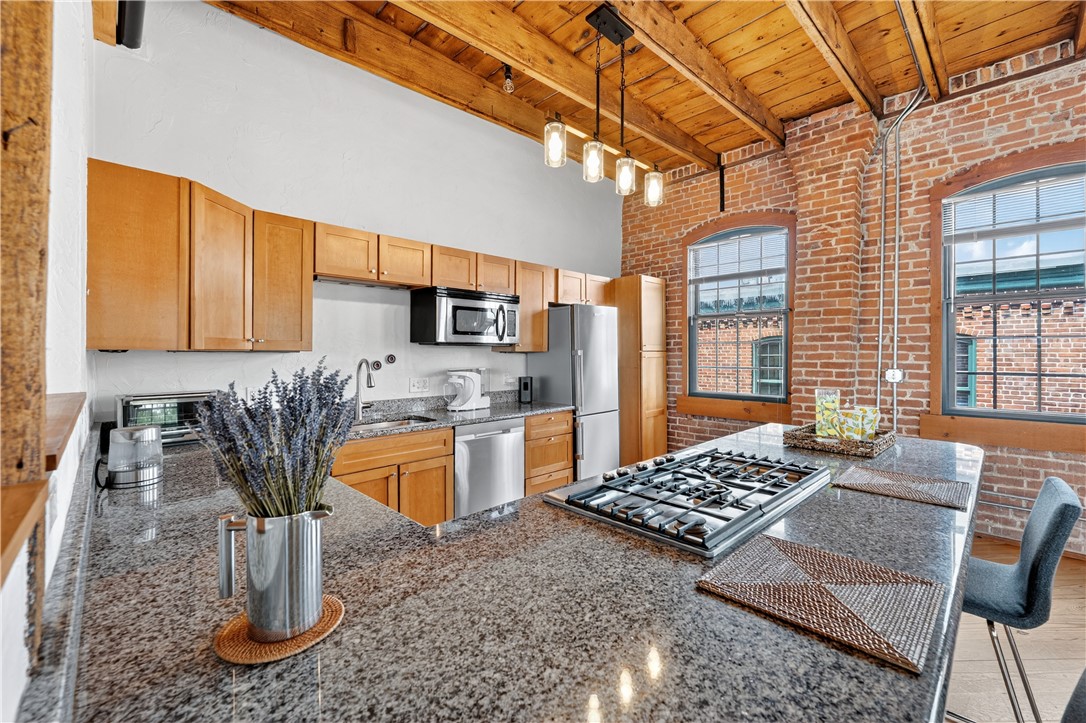 407 Pine Street 401