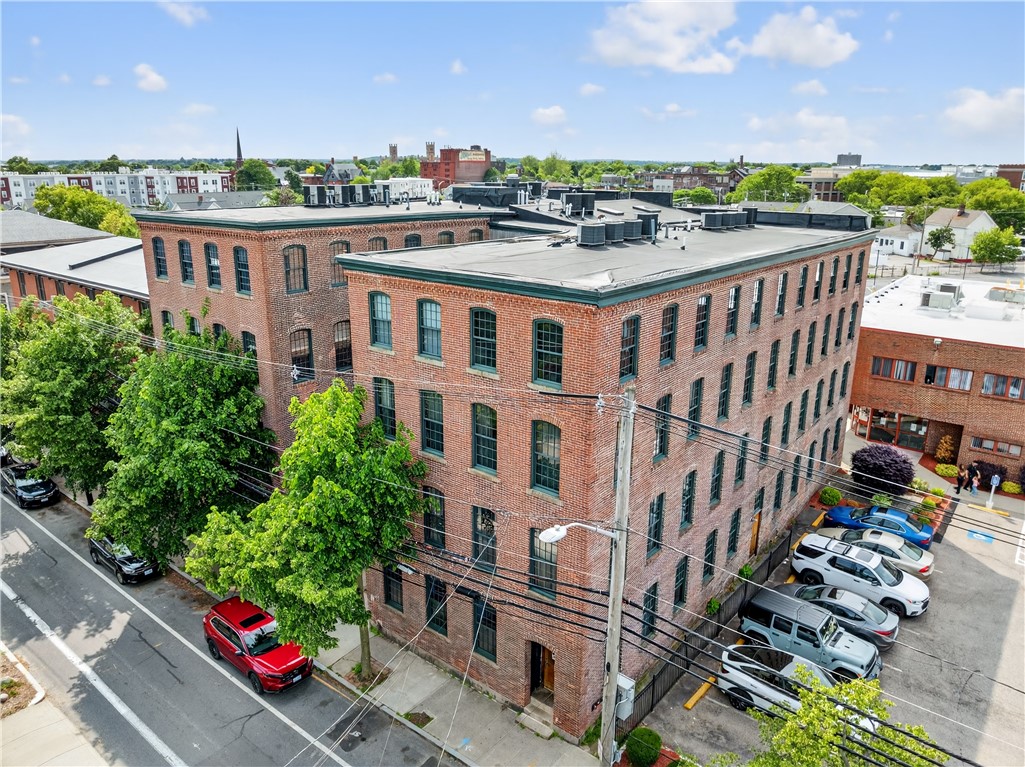 407 Pine Street 401