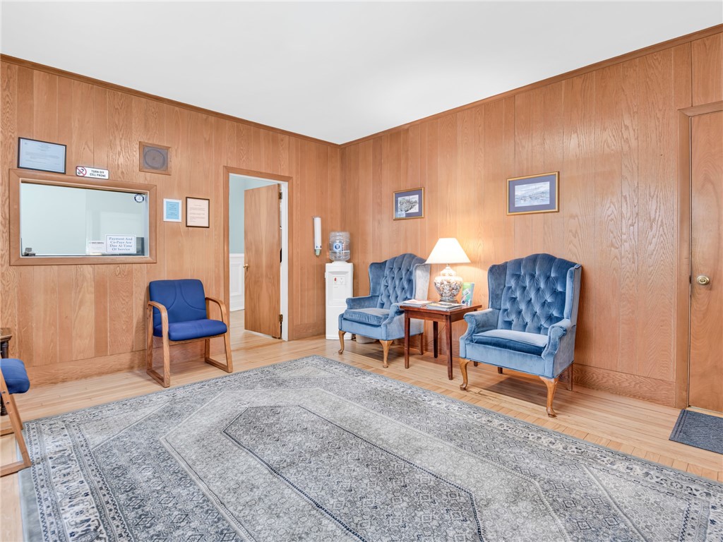 440 Broadway