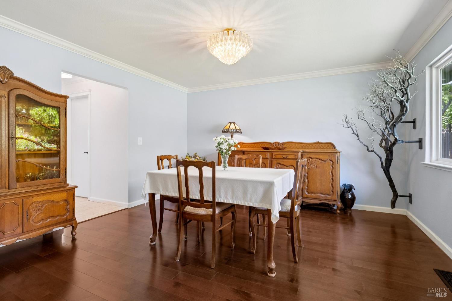 10 Santa Yorma Court