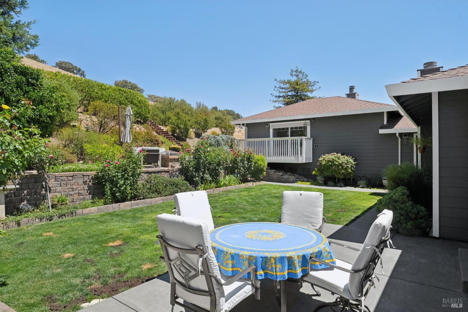10 Santa Yorma Court