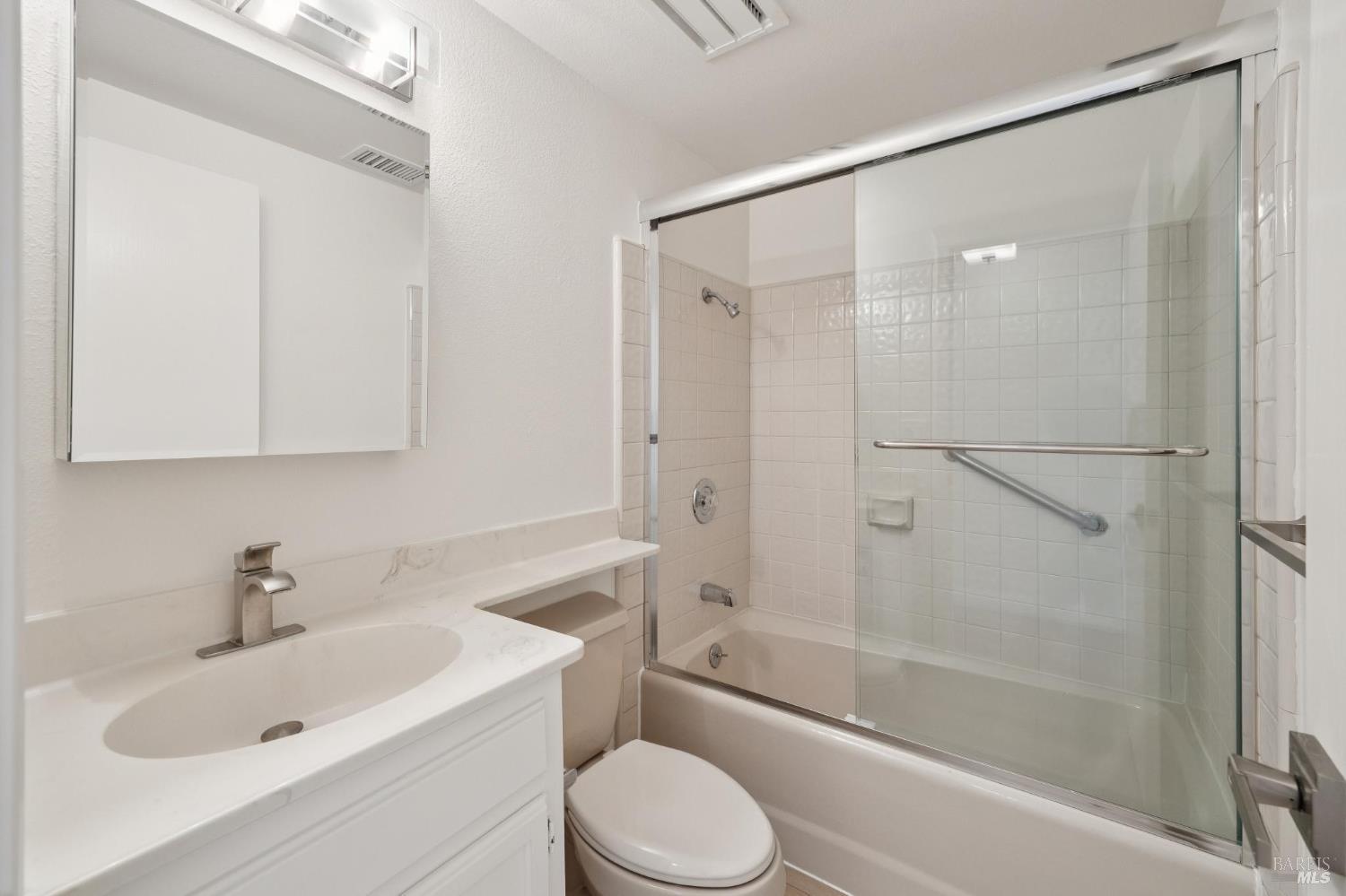 10 Santa Yorma Court