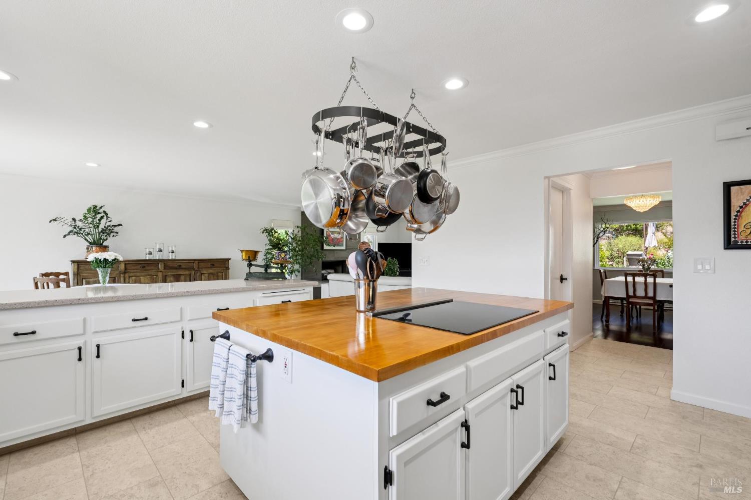 10 Santa Yorma Court