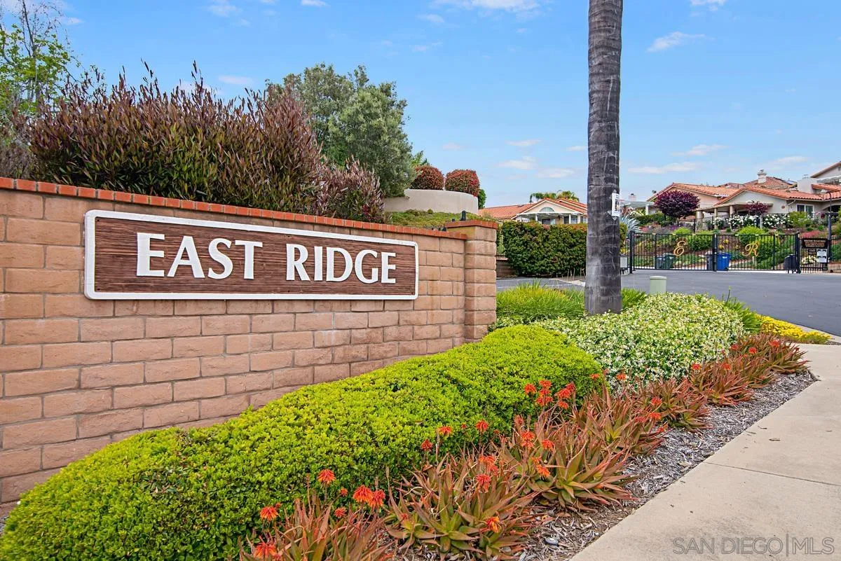 1180 N Crescent Ridge