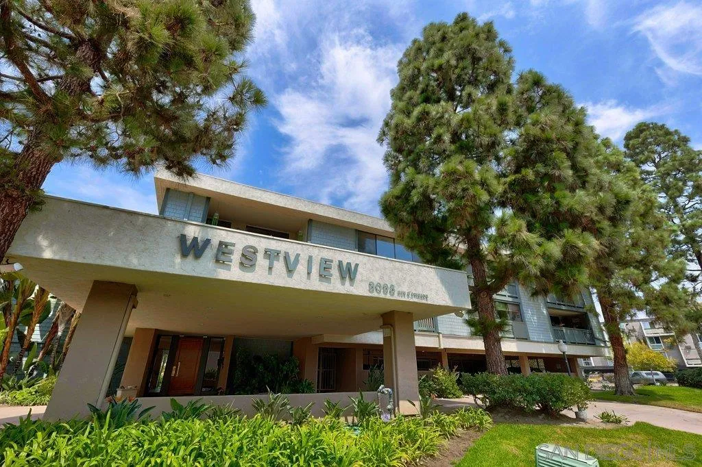 3098 Rue D'orleans Unit 226