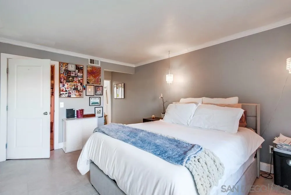 1030 E Washington Unit 116