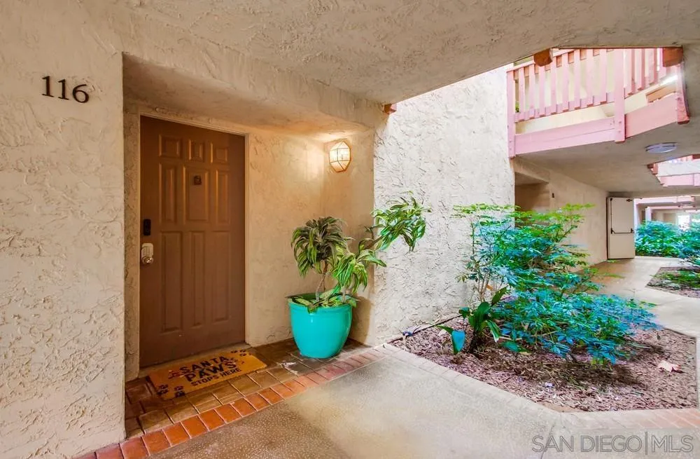 1030 E Washington Unit 116