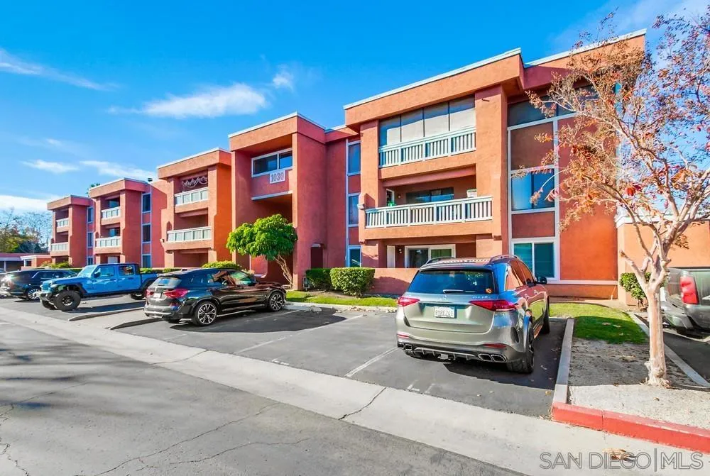 1030 E Washington Unit 116