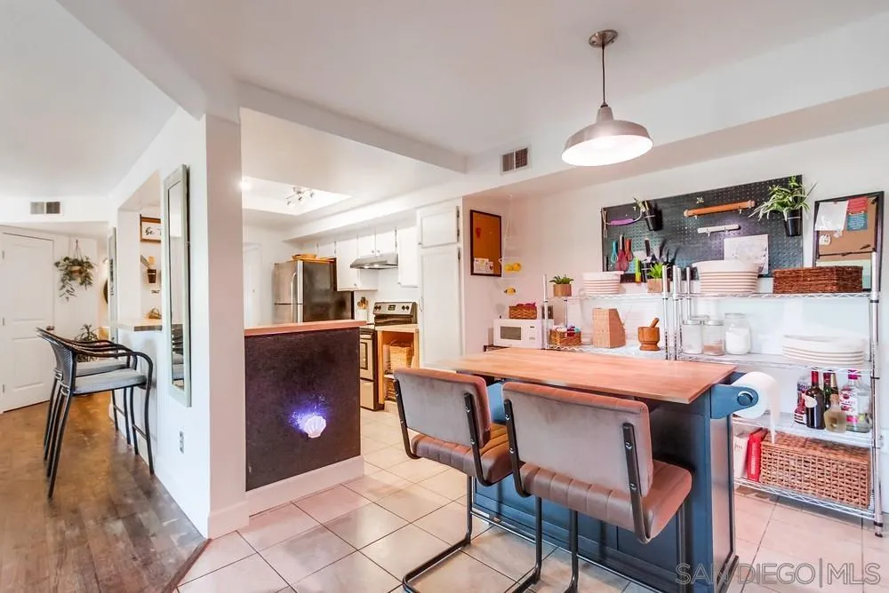 1030 E Washington Unit 116