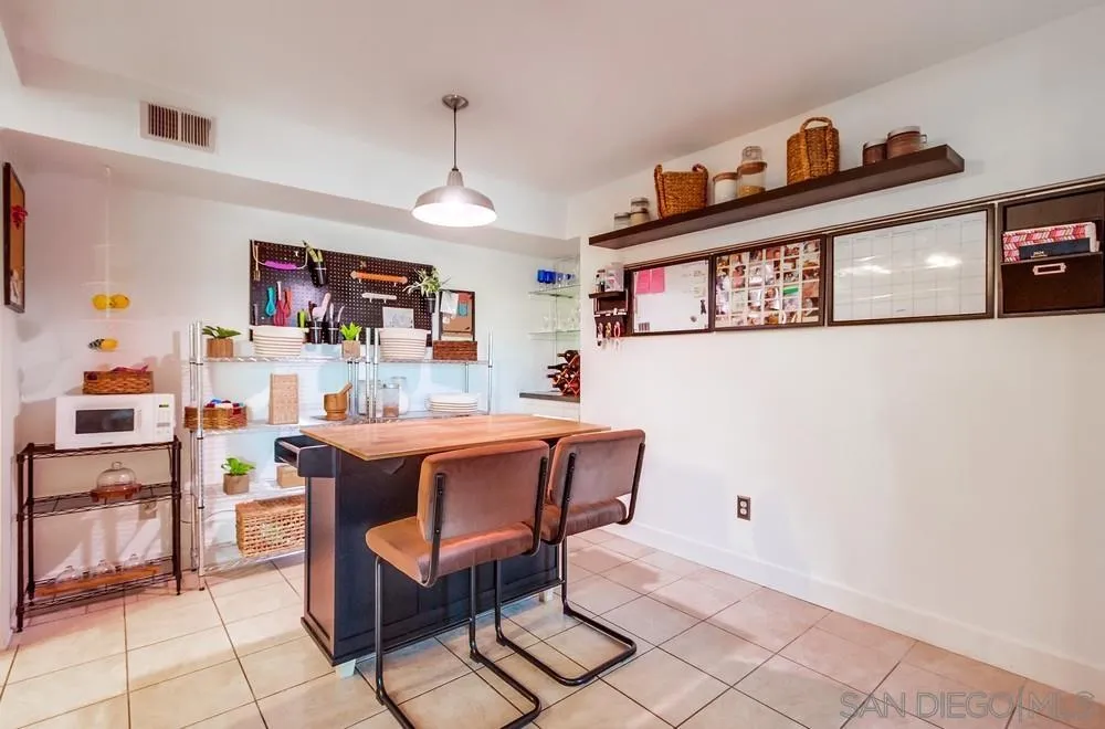 1030 E Washington Unit 116