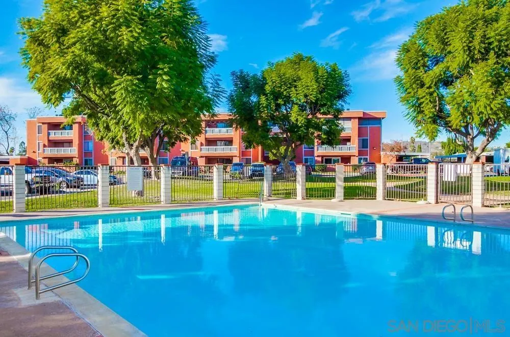1030 E Washington Unit 116
