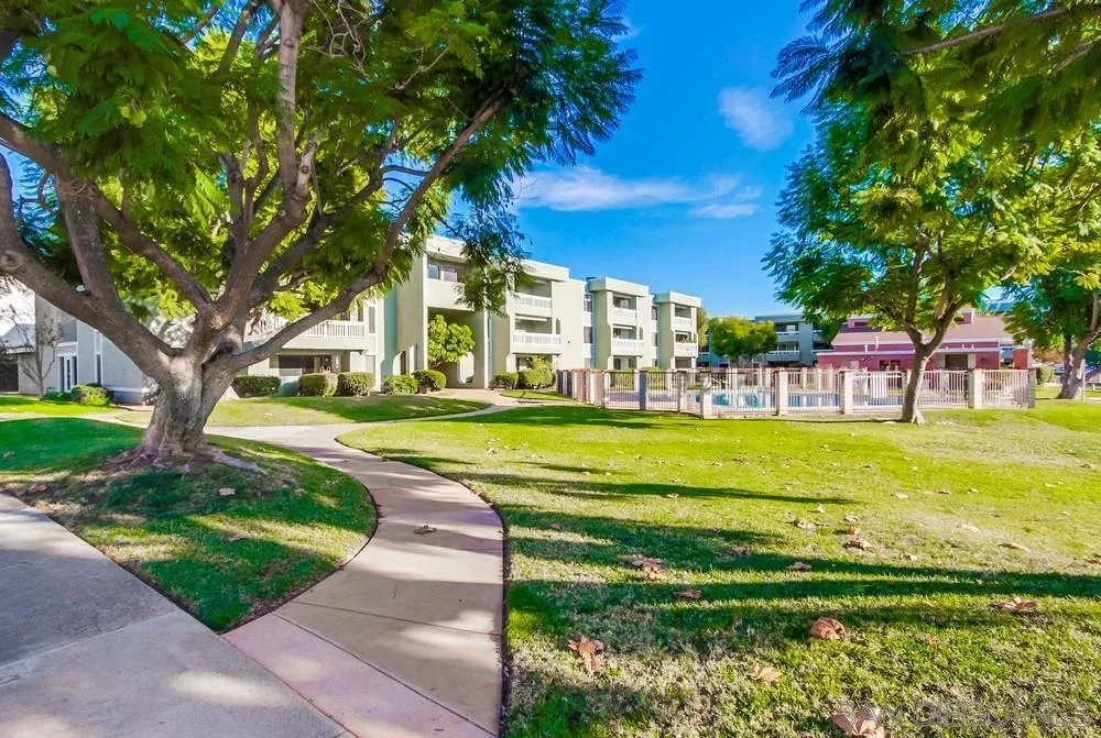 1030 E Washington Unit 116