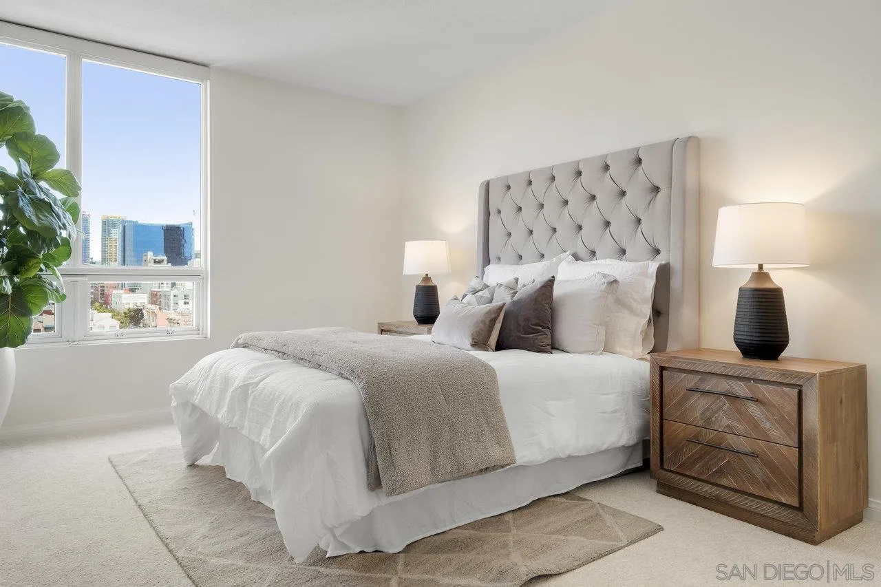 510 1st Ave Unit 902