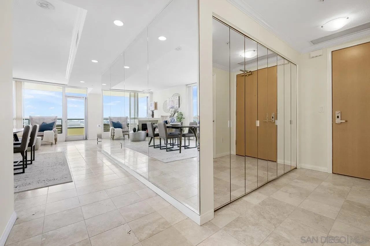 510 1st Ave Unit 902