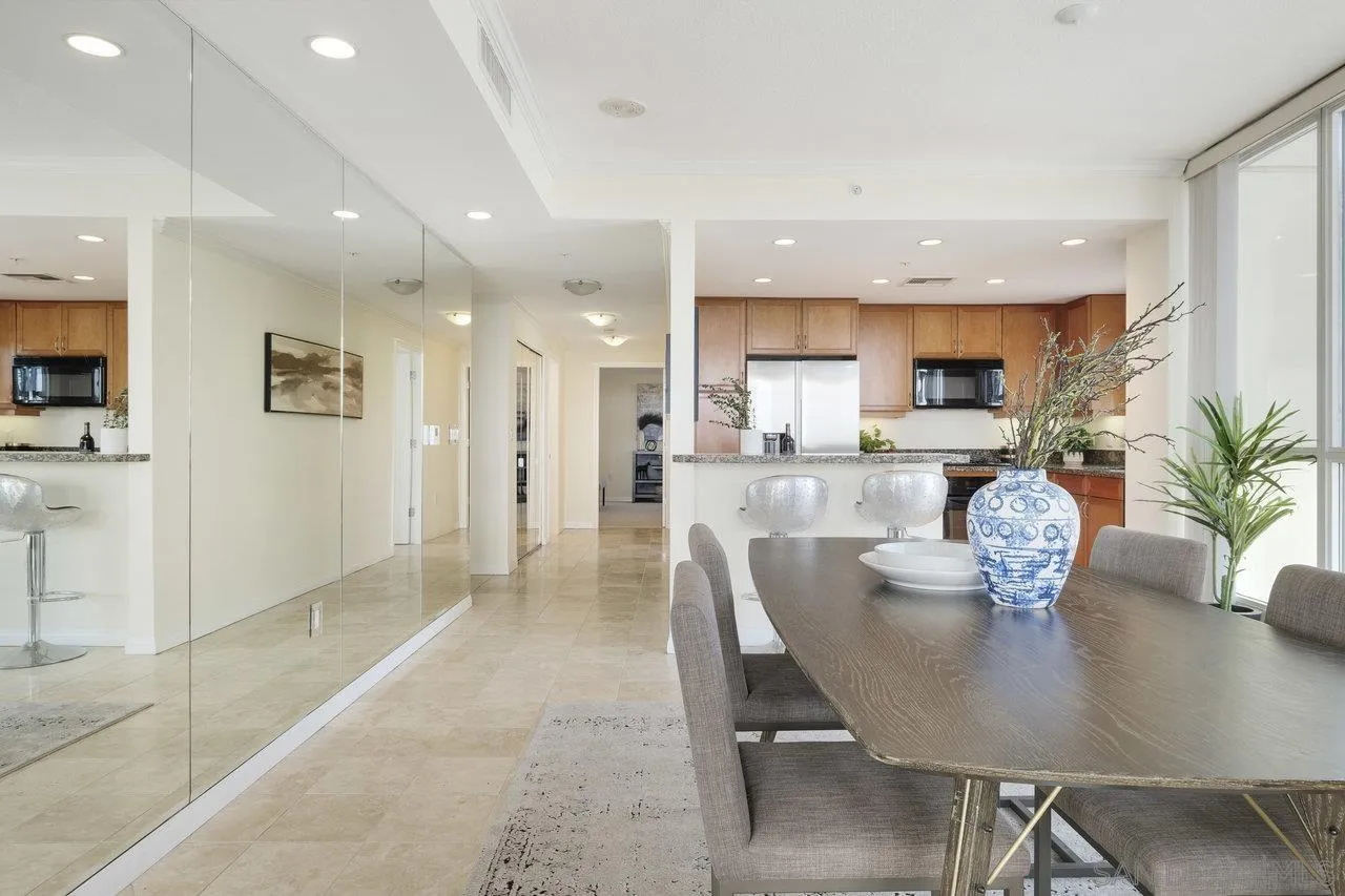 510 1st Ave Unit 902