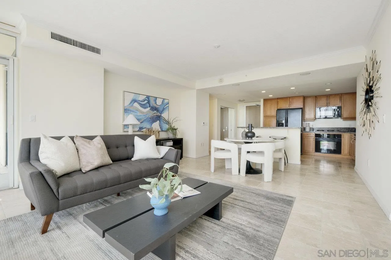 510 1st Ave Unit 902