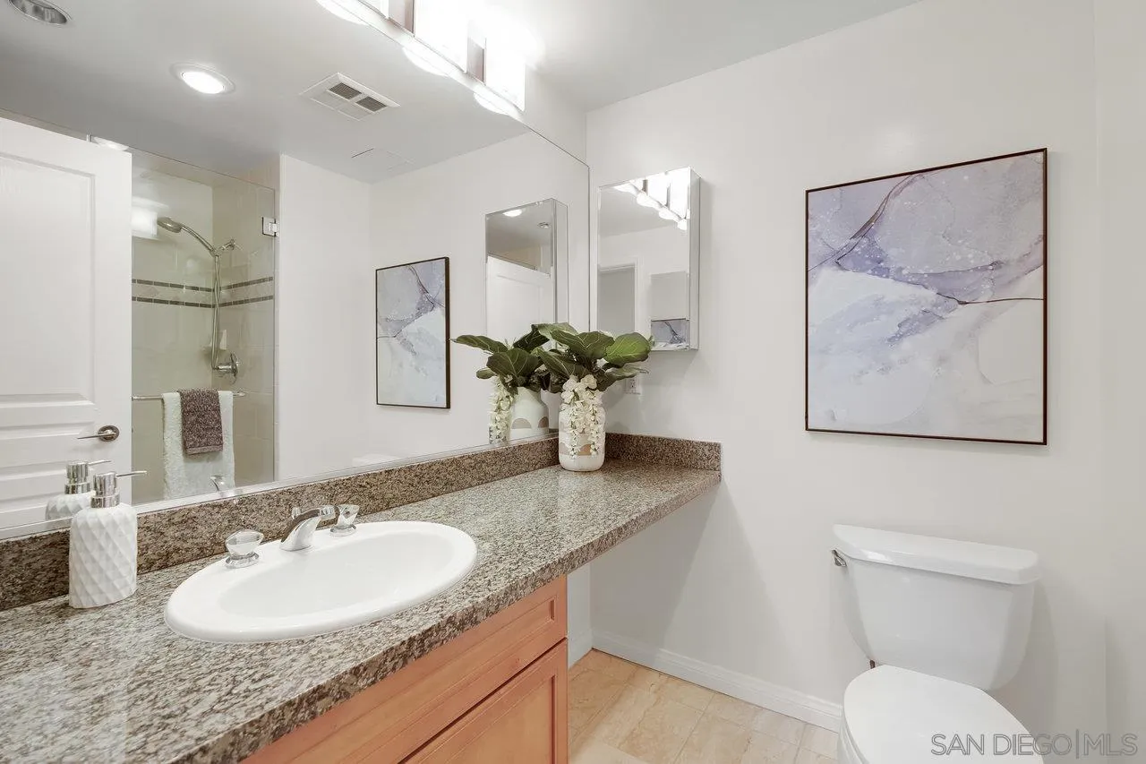 510 1st Ave Unit 902