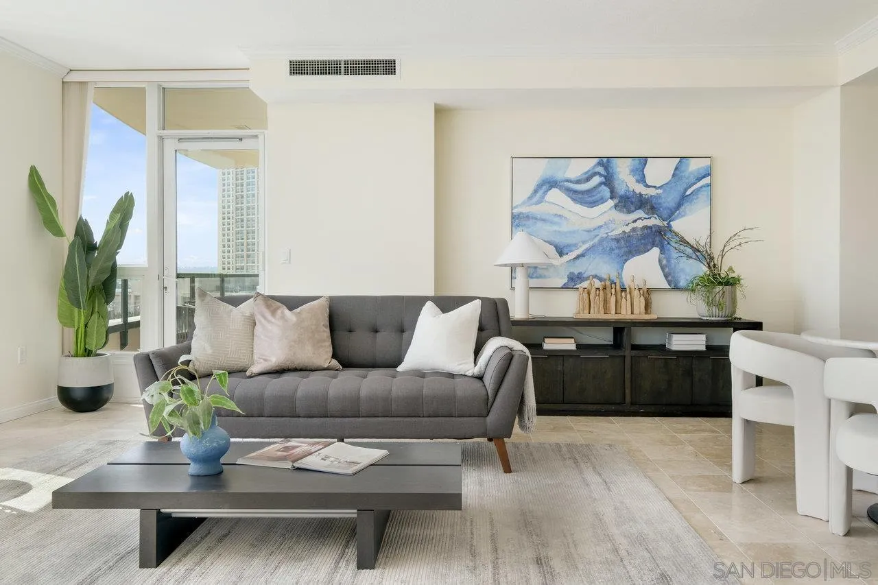 510 1st Ave Unit 902