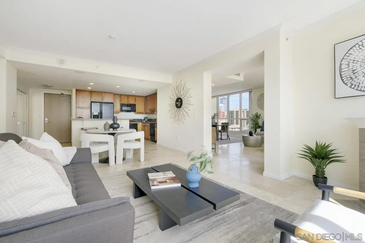 510 1st Ave Unit 902