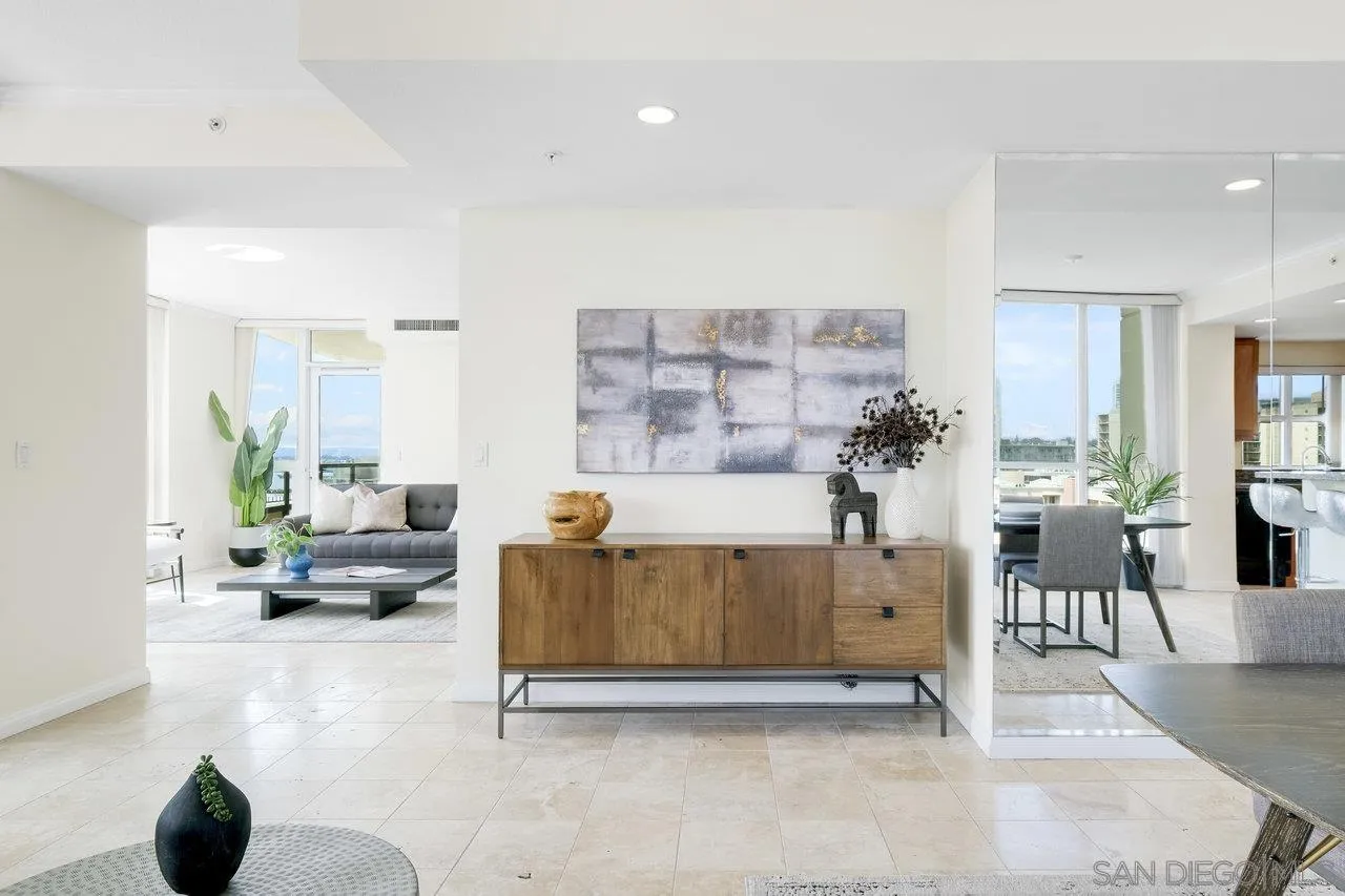 510 1st Ave Unit 902