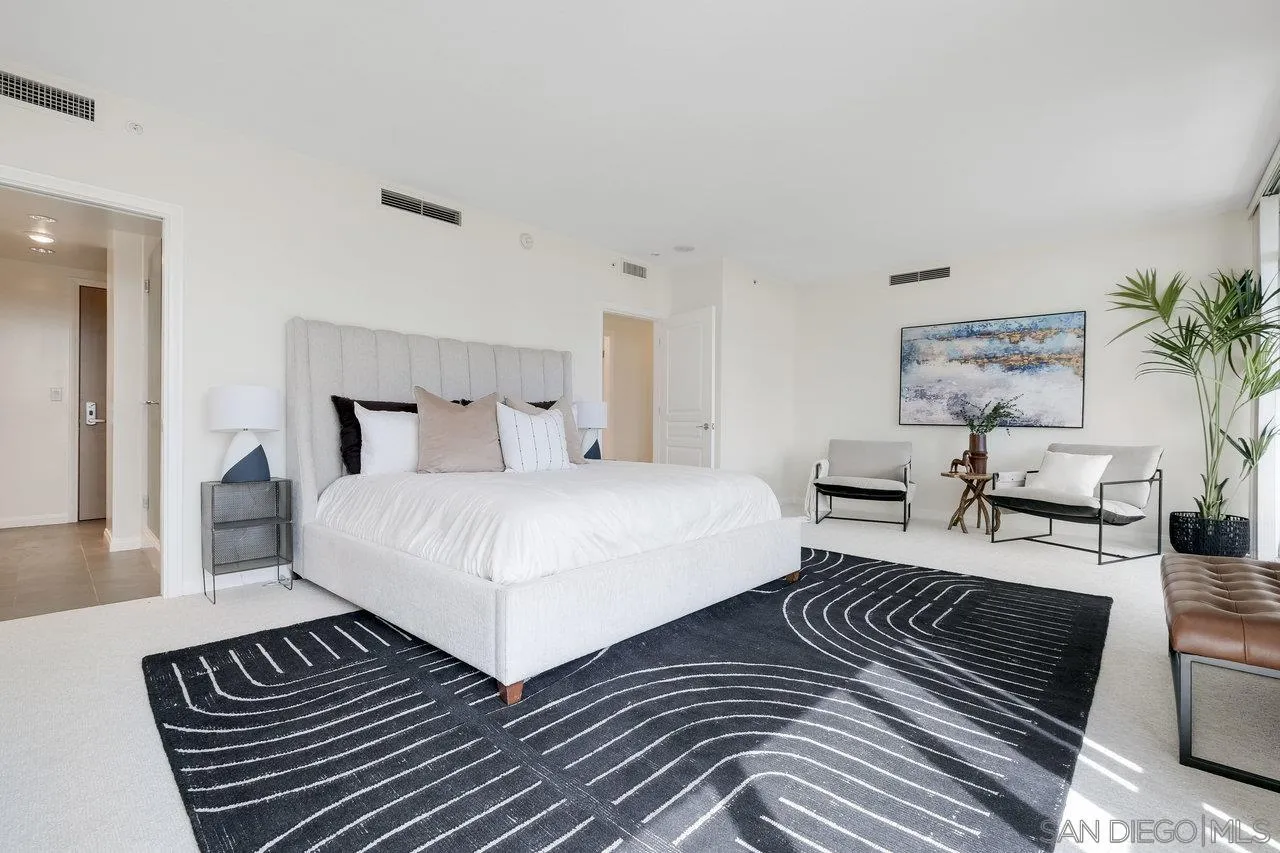 510 1st Ave Unit 902