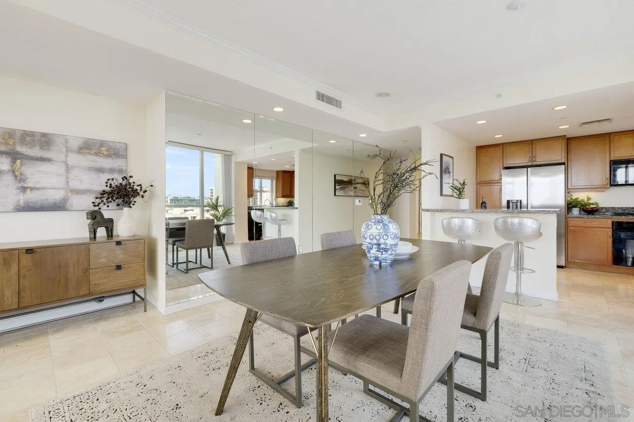 510 1st Ave Unit 902