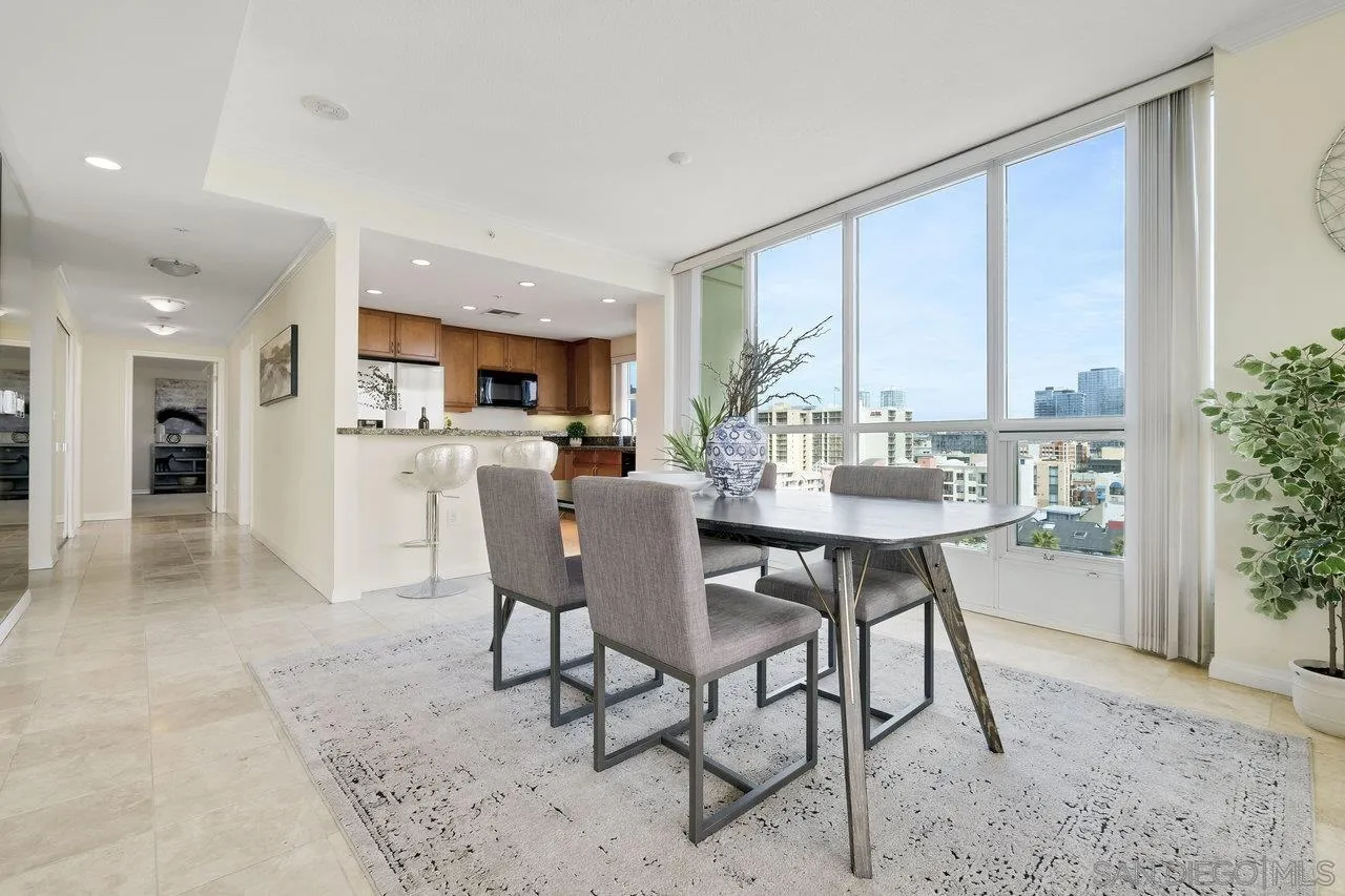 510 1st Ave Unit 902