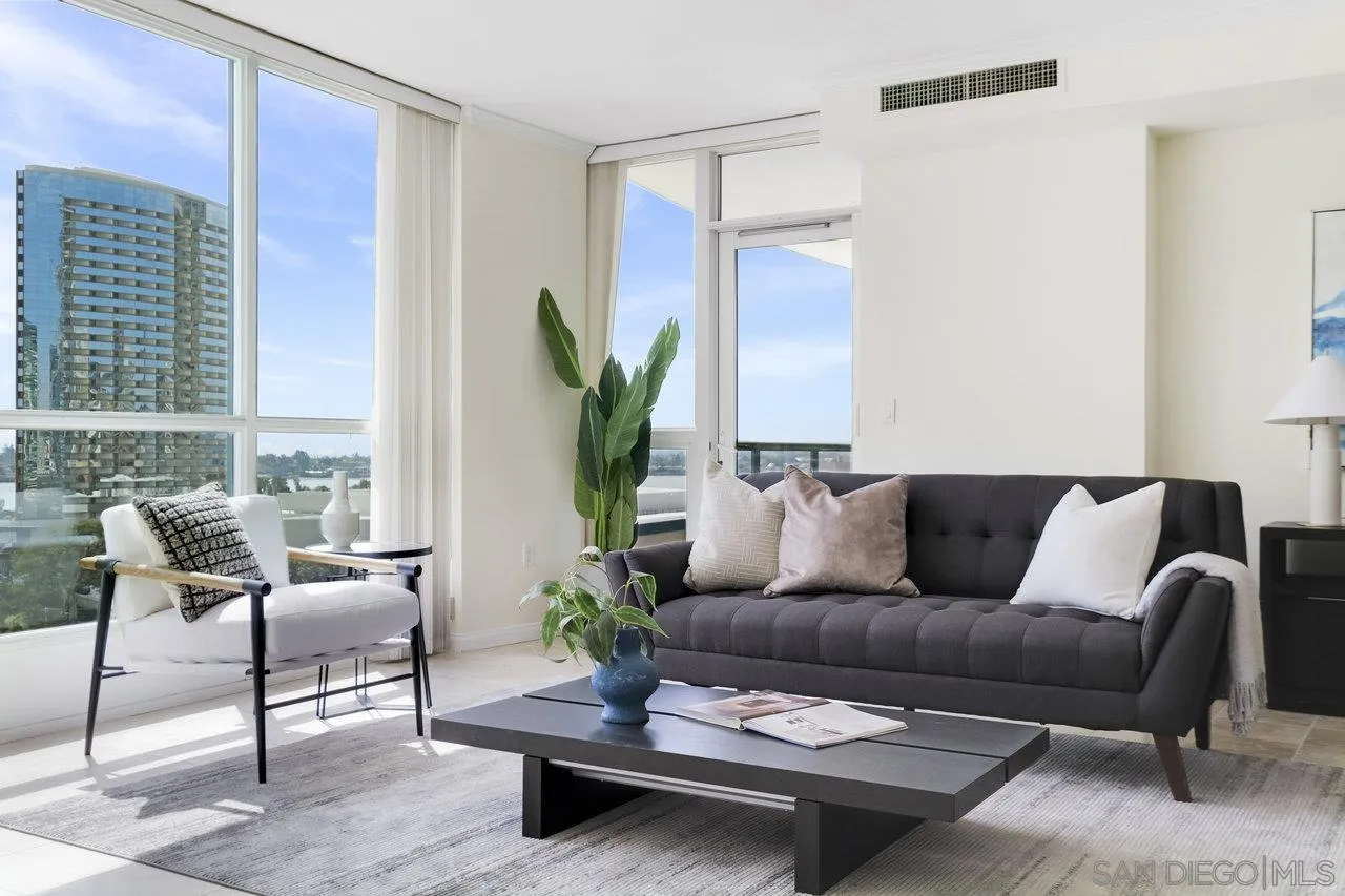 510 1st Ave Unit 902