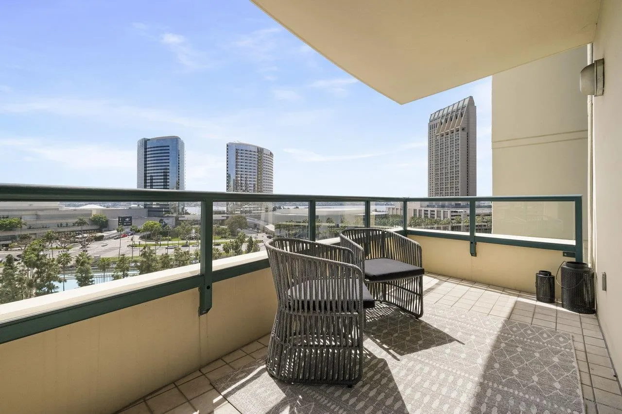 510 1st Ave Unit 902