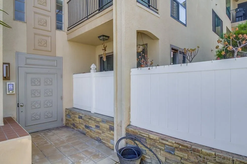 370 Rosecrans Unit 305
