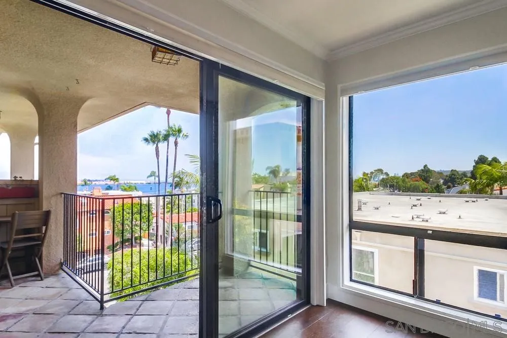 370 Rosecrans Unit 305
