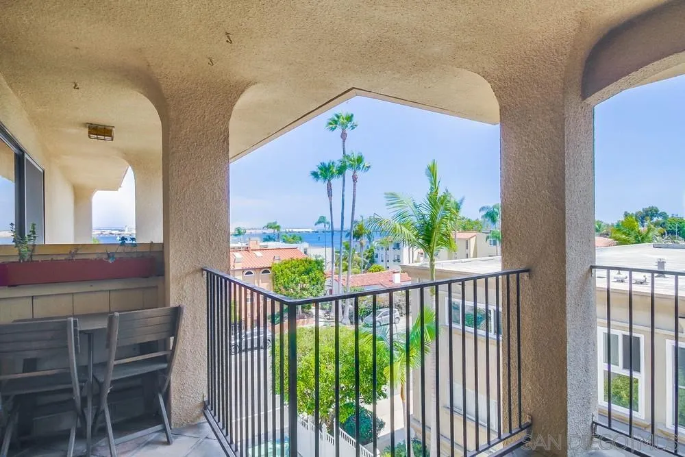 370 Rosecrans Unit 305