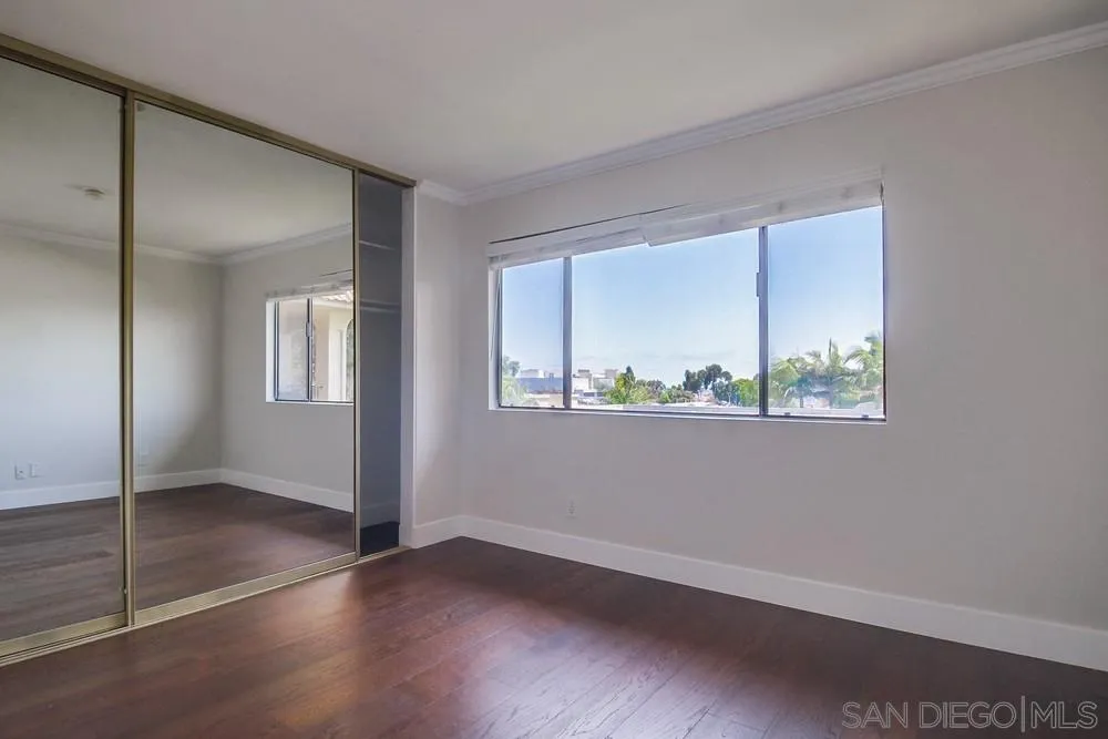 370 Rosecrans Unit 305