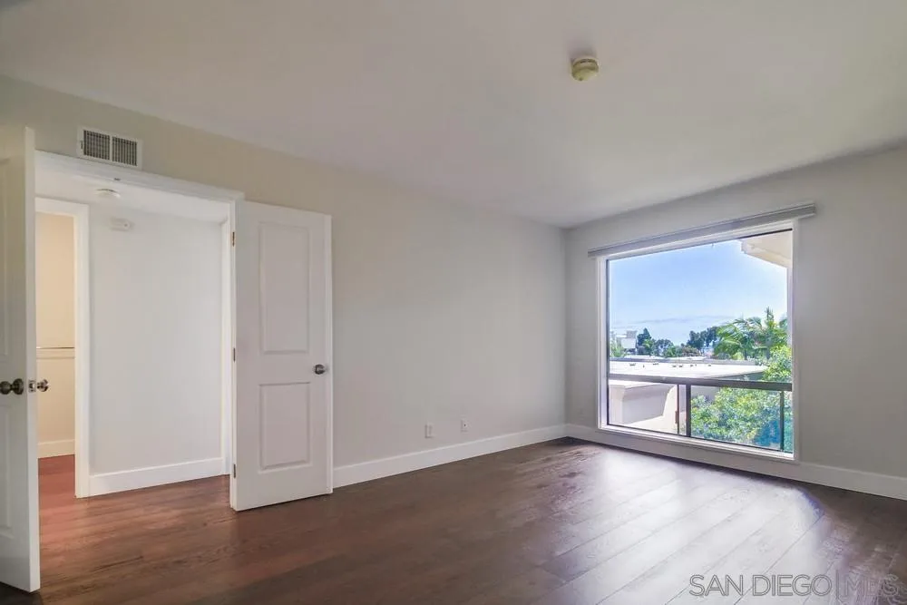 370 Rosecrans Unit 305