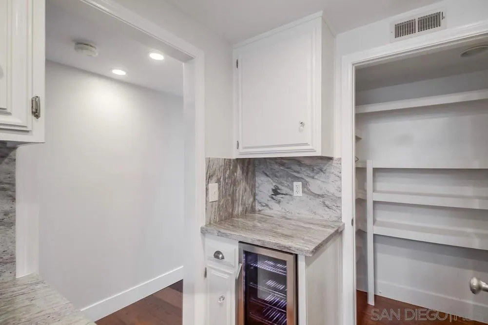 370 Rosecrans Unit 305