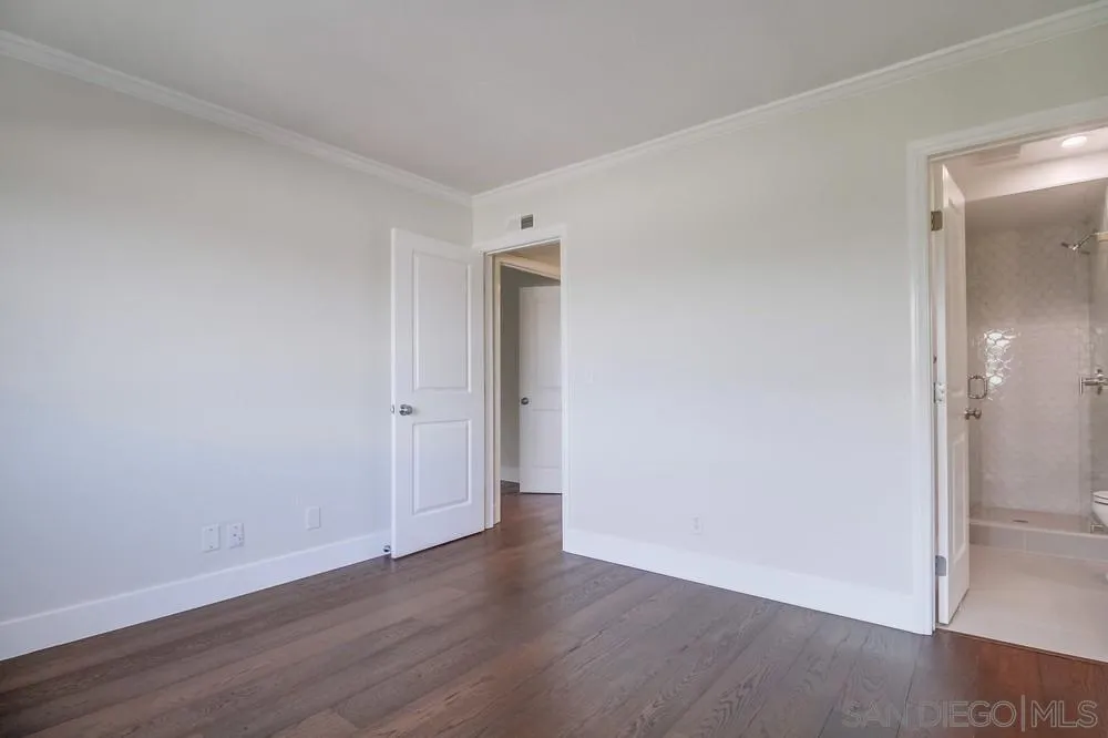 370 Rosecrans Unit 305