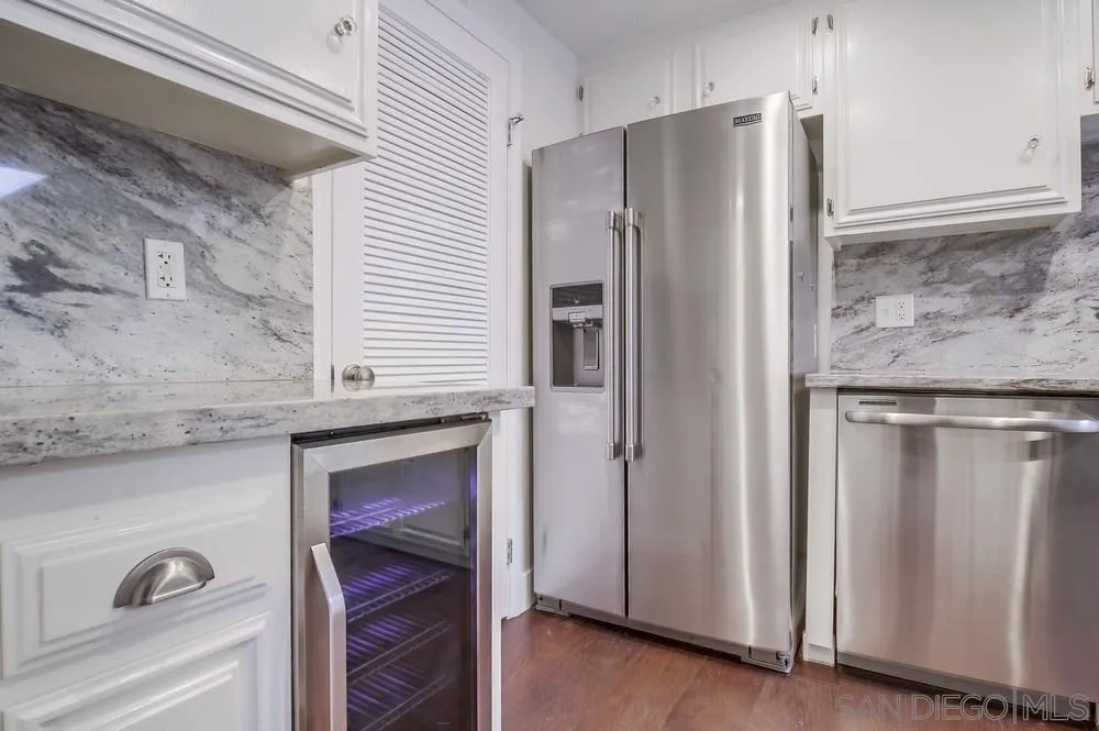 370 Rosecrans Unit 305