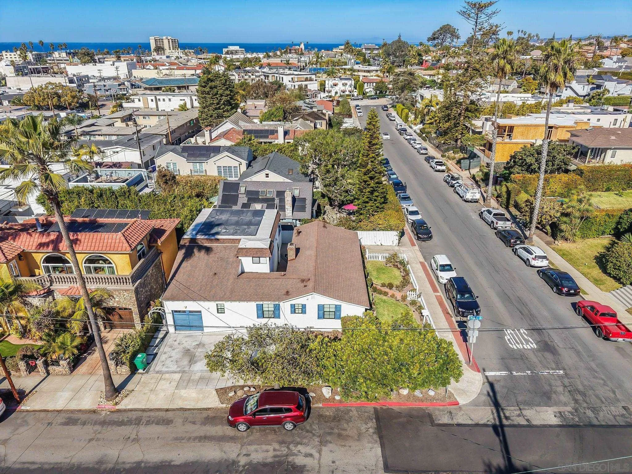 7502 High Ave