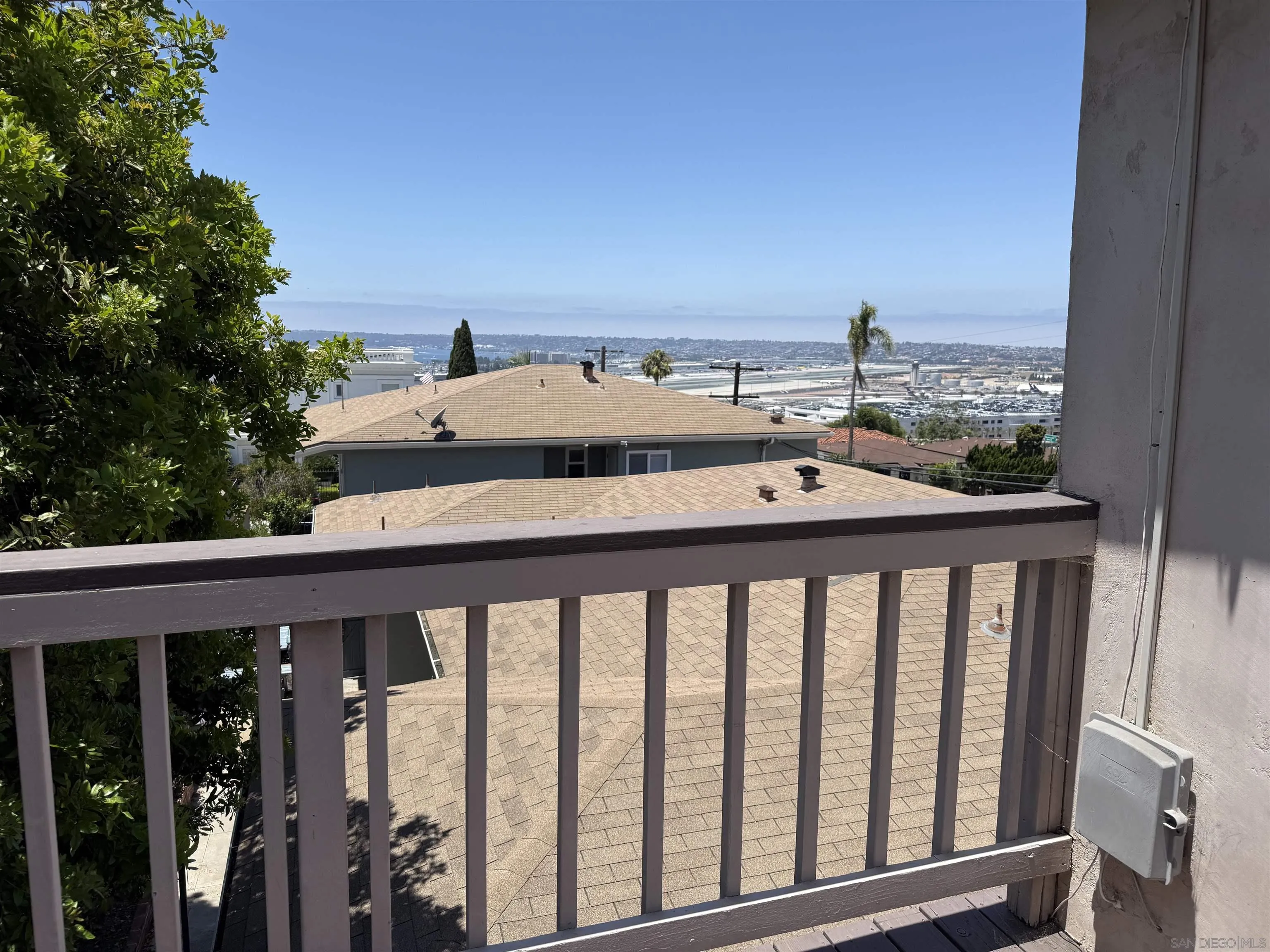 1121 W. Redwood