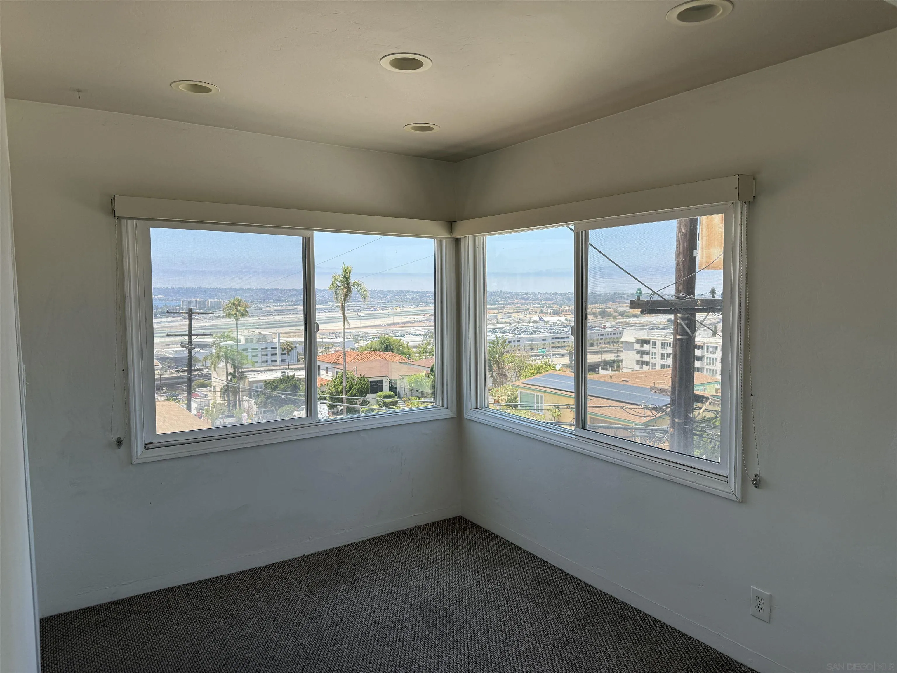 1121 W. Redwood