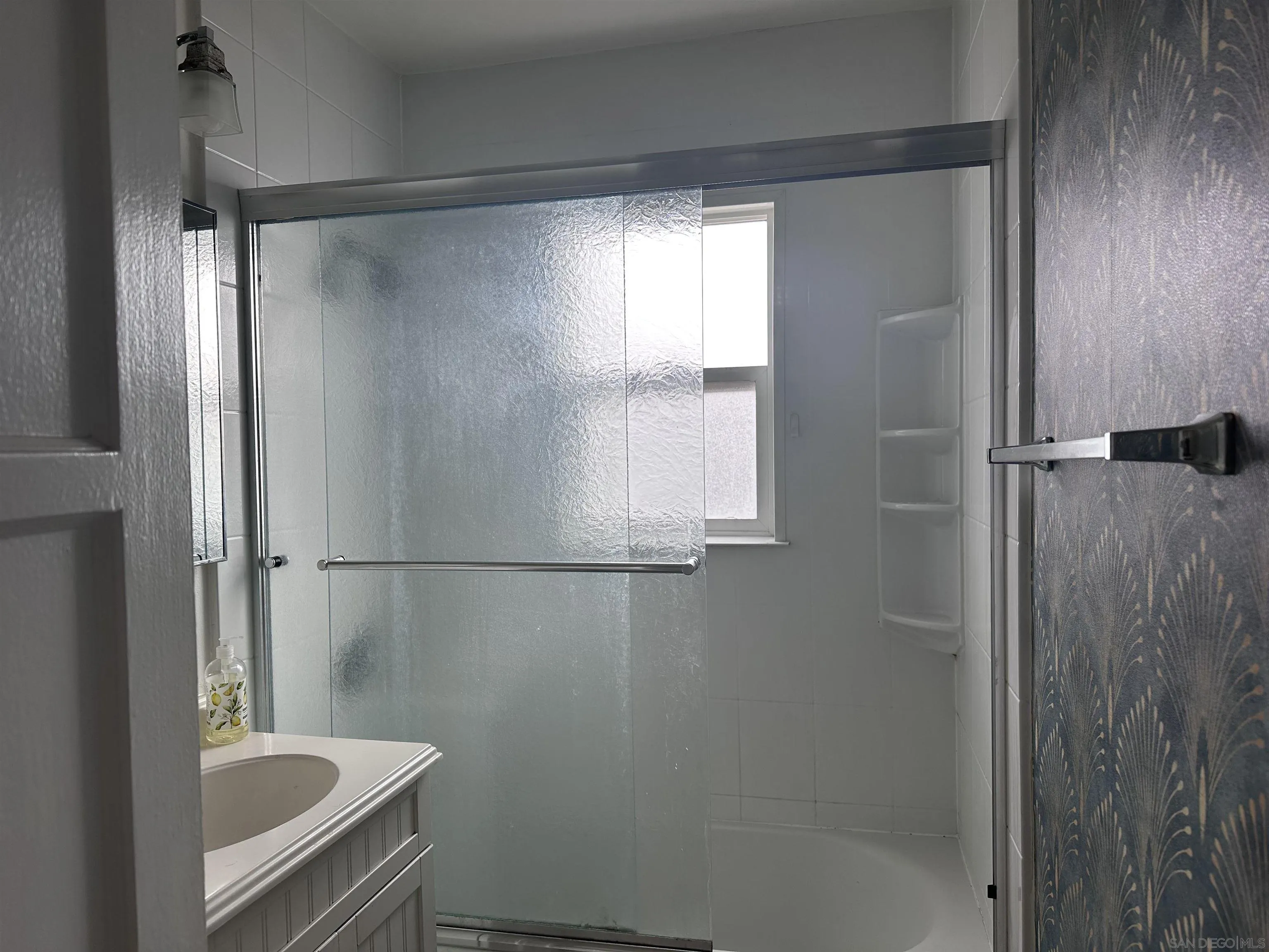 1121 W. Redwood