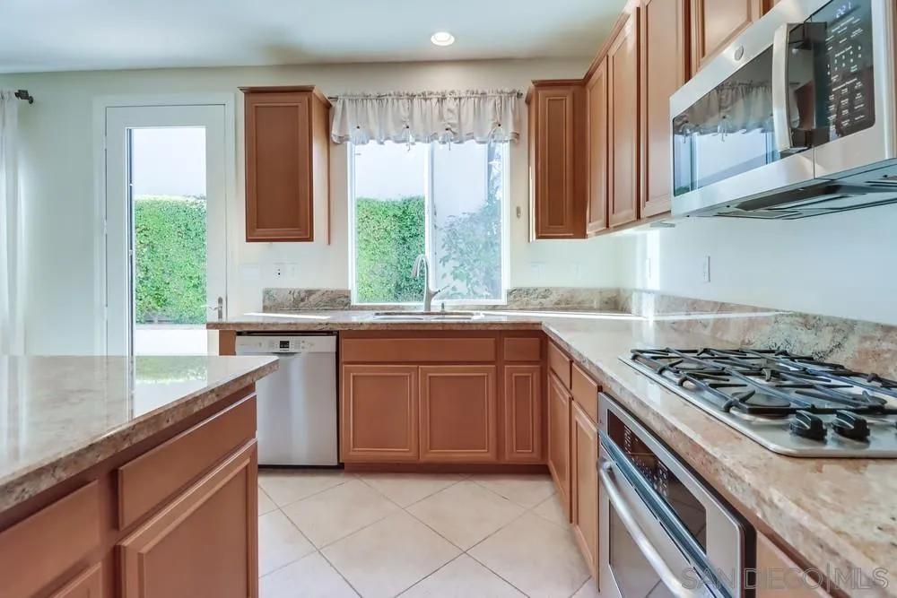 17020 New Rochelle Way, San Diego