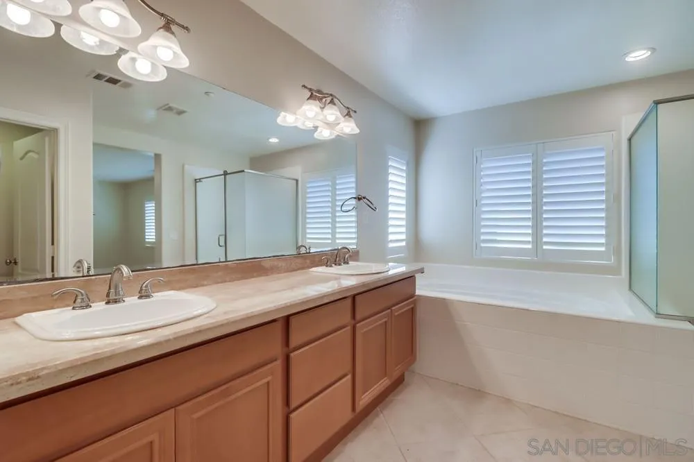 17020 New Rochelle Way, San Diego
