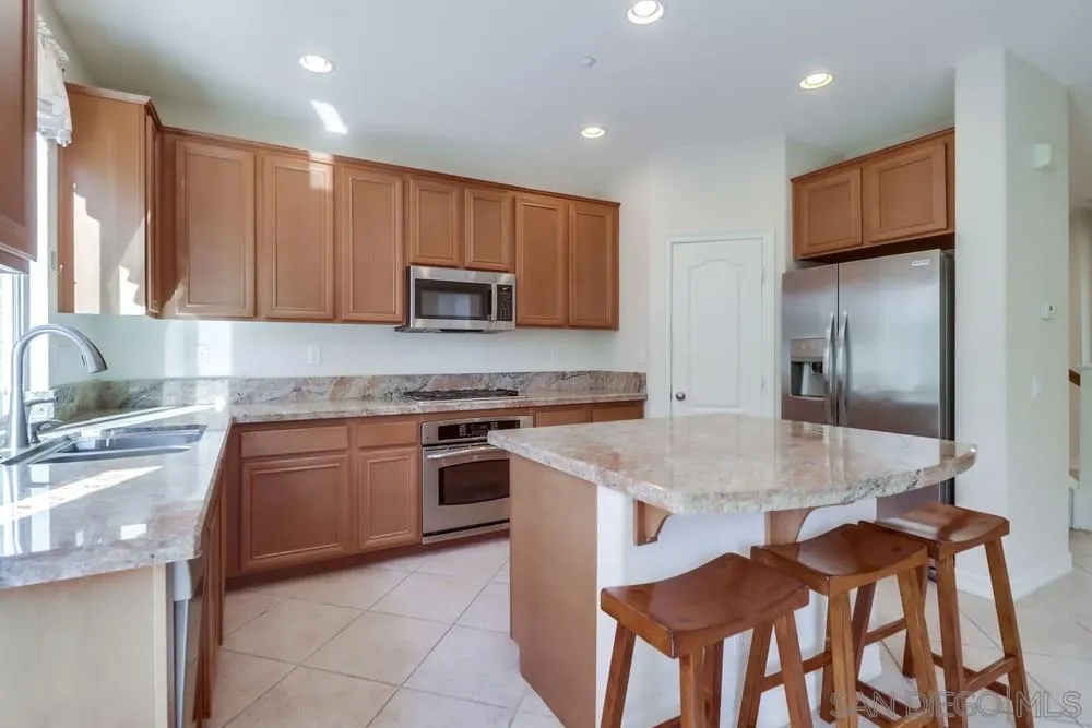 17020 New Rochelle Way, San Diego
