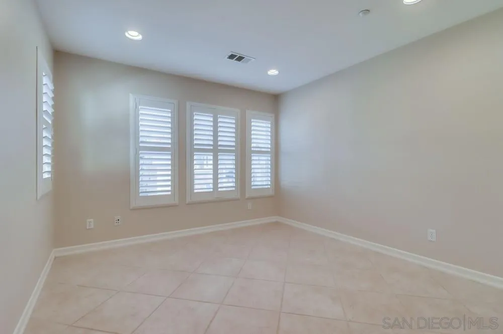 17020 New Rochelle Way, San Diego